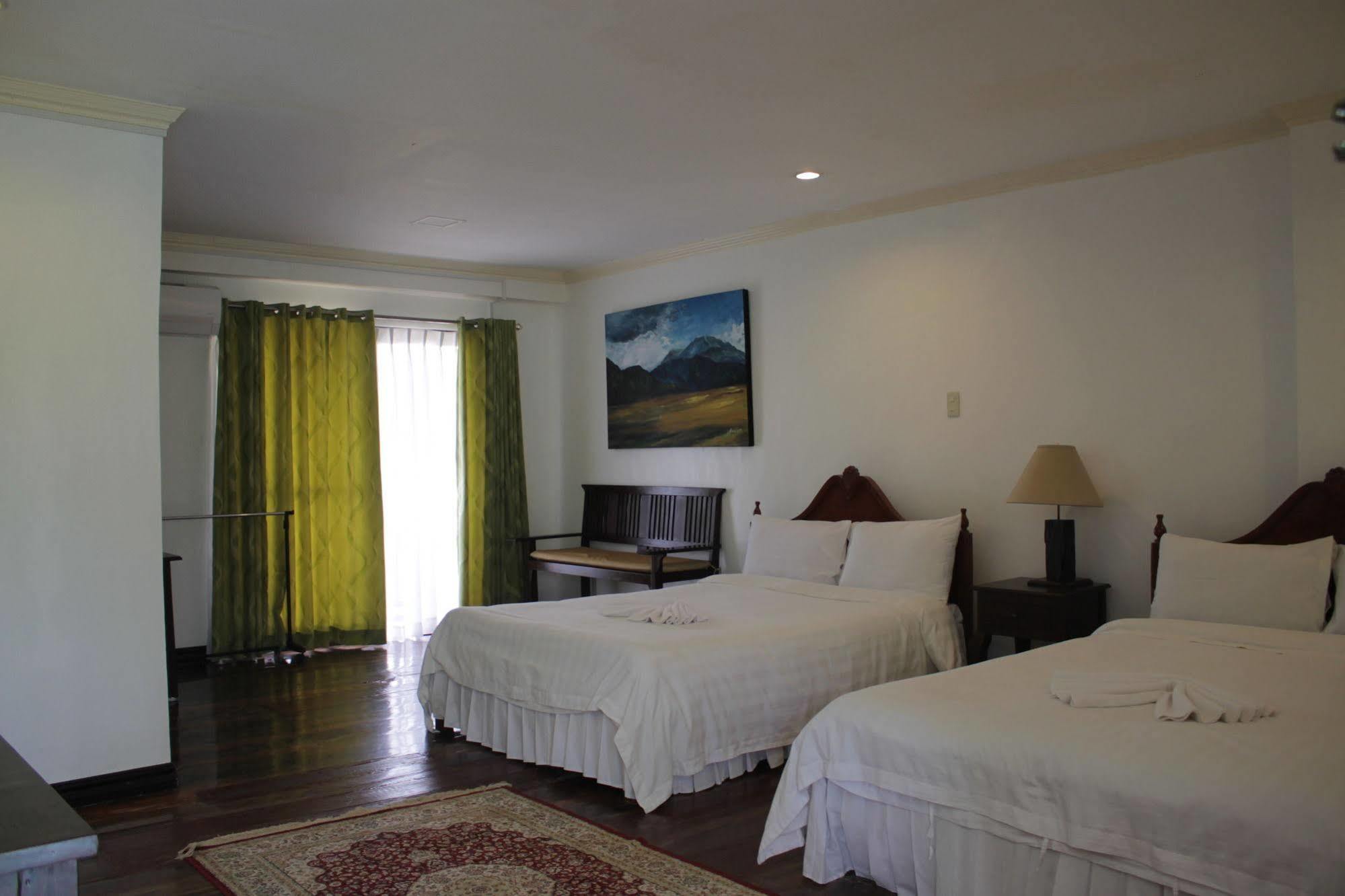 Sipalay Jamont Hotel Exterior foto
